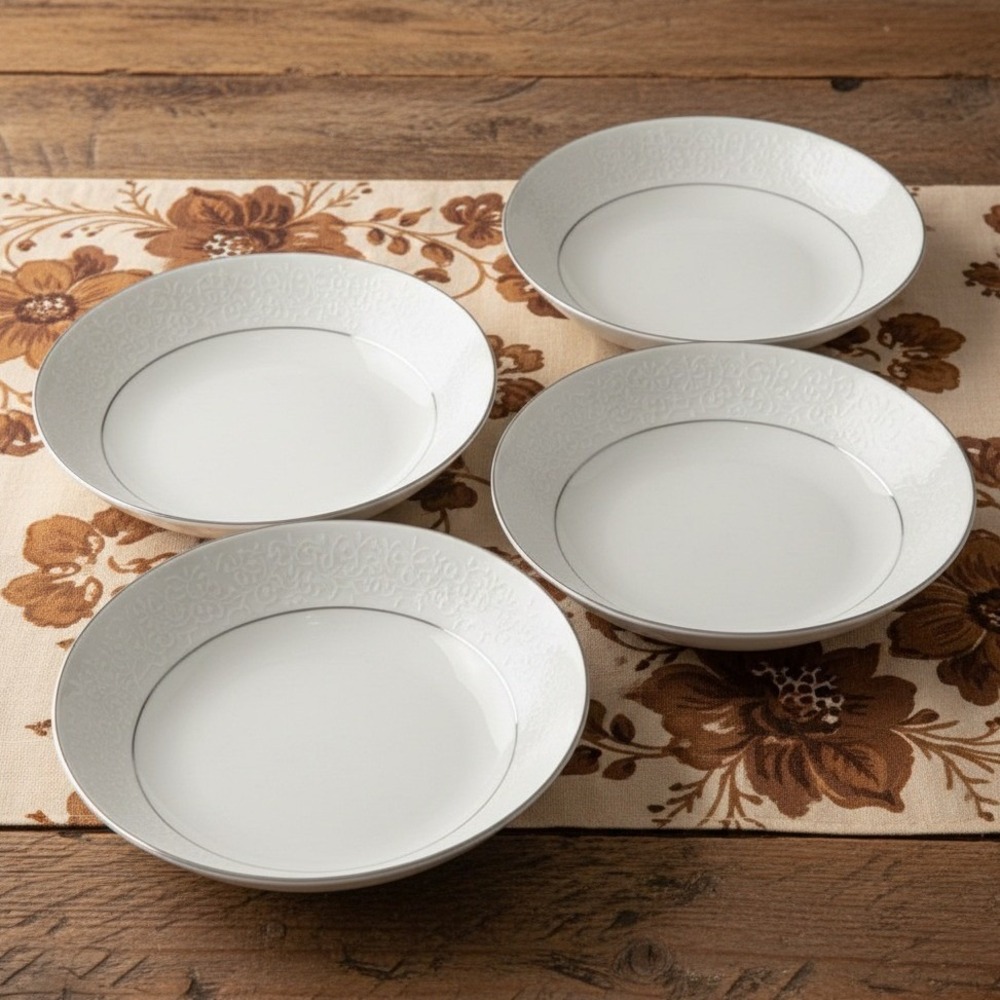 Crown Victoria "Lovelace" Berry Bowls, Set of 4, Platinum Rim, Vintage Japan